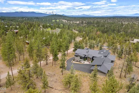 1703 NW Wild Rye Bend OR 97703
