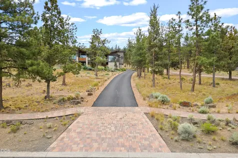 1703 NW Wild Rye Bend OR 97703