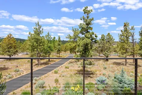 1703 NW Wild Rye Bend OR 97703