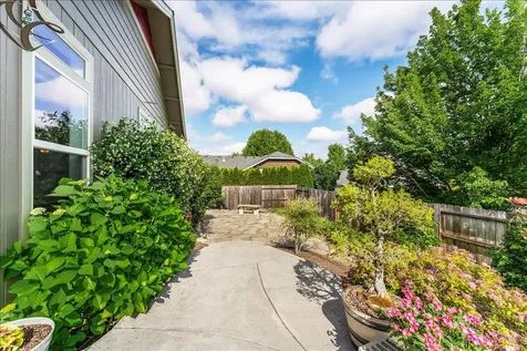 1340 SE Joel Drive Grants Pass OR 97527