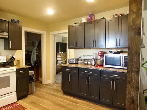 411 SE Evergreen Avenue Redmond OR 97756