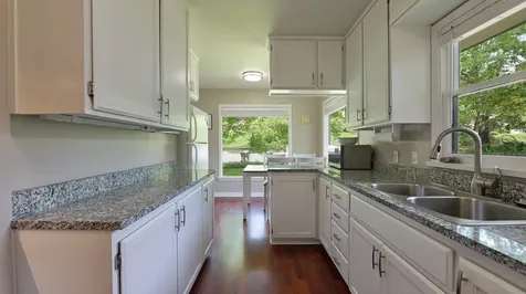 1141 NW Sunset Drive Grants Pass OR 97526