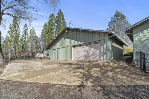 1305 Butte Falls Highway Eagle Point OR 97524