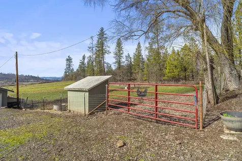 1305 Butte Falls Highway Eagle Point OR 97524