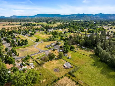 4675 Leonard Road Grants Pass OR 97527