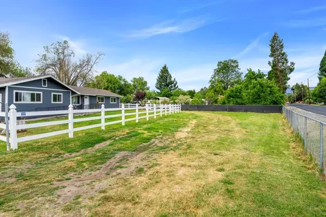 4675 Leonard Road Grants Pass OR 97527
