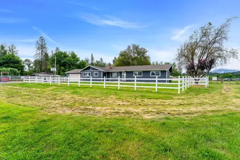4675 Leonard Road Grants Pass OR 97527