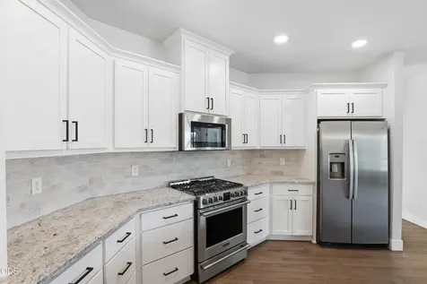 409 Sand Pointe Drive Central Point OR 97502