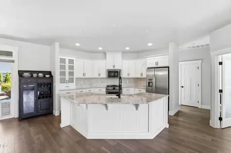 409 Sand Pointe Drive Central Point OR 97502