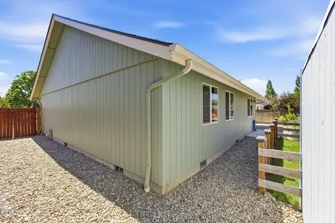 633 Cedar Street Independence OR 97351