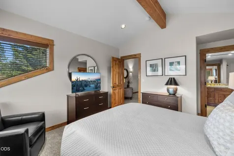 19551 Painted Ridge Loop Bend OR 97702