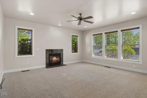 3880 Crystal Springs Drive Medford OR 97504