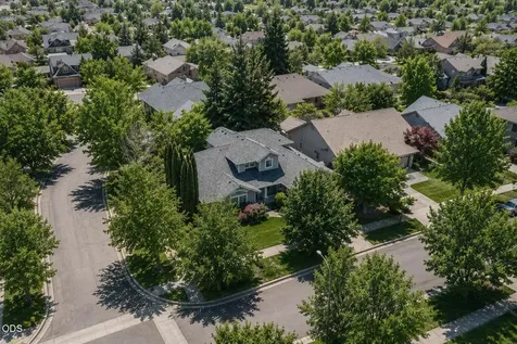 3880 Crystal Springs Drive Medford OR 97504