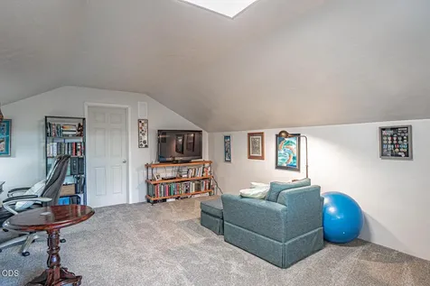 1025 Anglers Place Shady Cove OR 97539