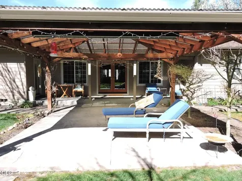 1025 Anglers Place Shady Cove OR 97539