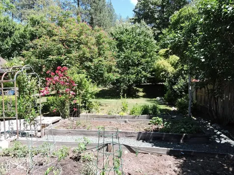 1025 Anglers Place Shady Cove OR 97539
