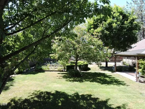 1025 Anglers Place Shady Cove OR 97539