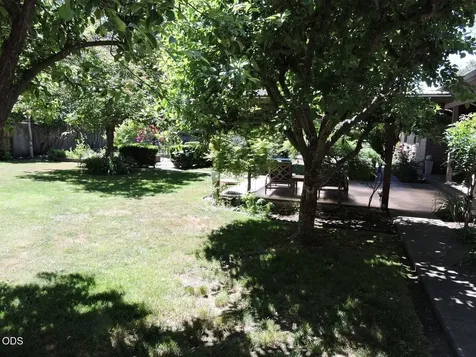 1025 Anglers Place Shady Cove OR 97539