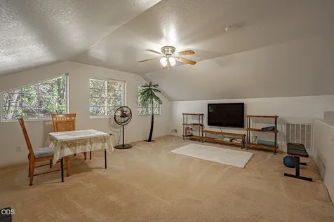 1025 Anglers Place Shady Cove OR 97539