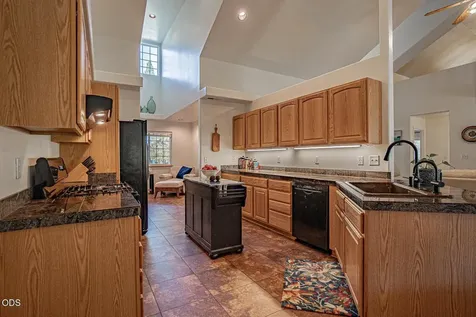 1025 Anglers Place Shady Cove OR 97539
