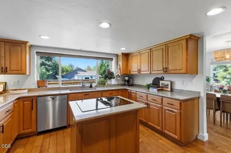 61211 Mount Vista Drive Bend OR 97702