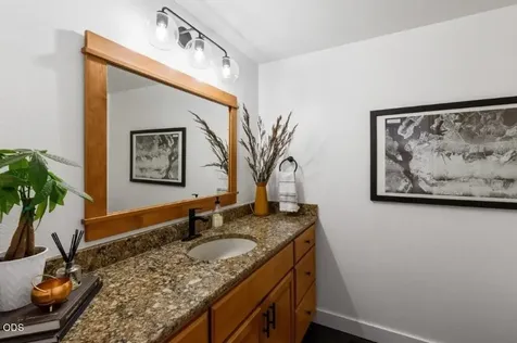 61211 Mount Vista Drive Bend OR 97702