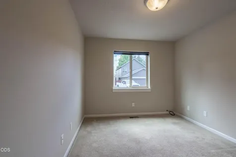 417 NW 27th Street Redmond OR 97756