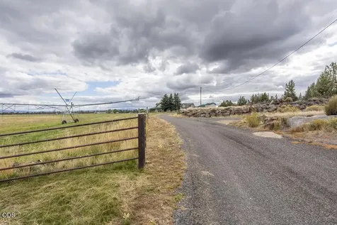 24585 Dodds Road Bend OR 97701