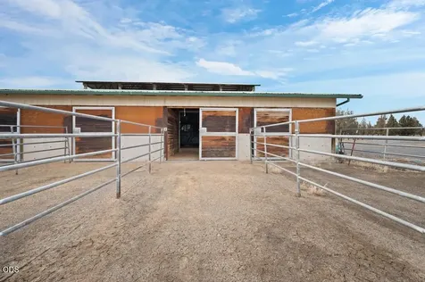 24585 Dodds Road Bend OR 97701