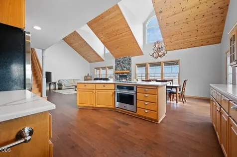 24585 Dodds Road Bend OR 97701