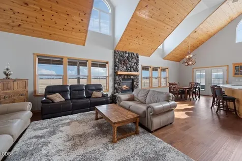 24585 Dodds Road Bend OR 97701