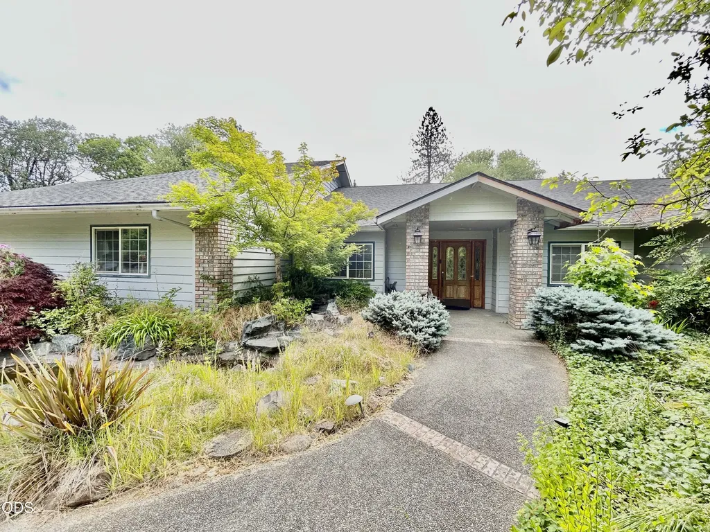 2075 SW Allen Creek Road Grants Pass OR 97527