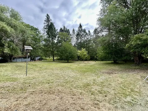 2075 SW Allen Creek Road Grants Pass OR 97527