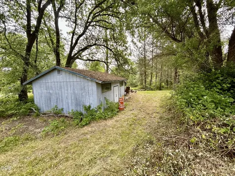 2075 SW Allen Creek Road Grants Pass OR 97527