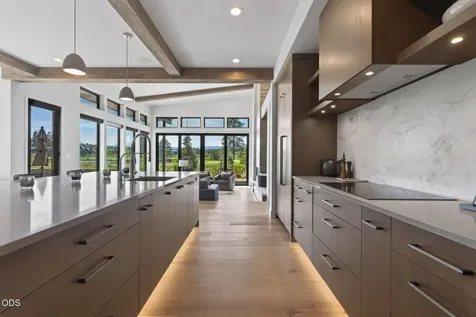61591 Hosmer Lake Drive Bend OR 97702