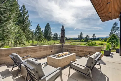 61591 Hosmer Lake Drive Bend OR 97702