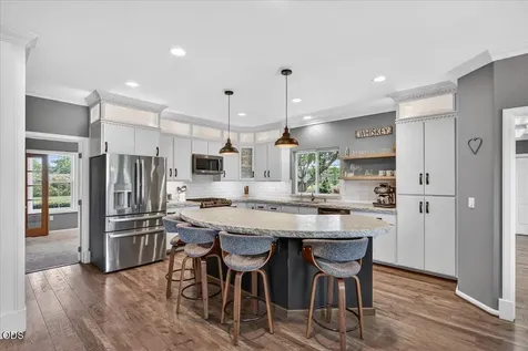 1760 Minear Road Medford OR 97501