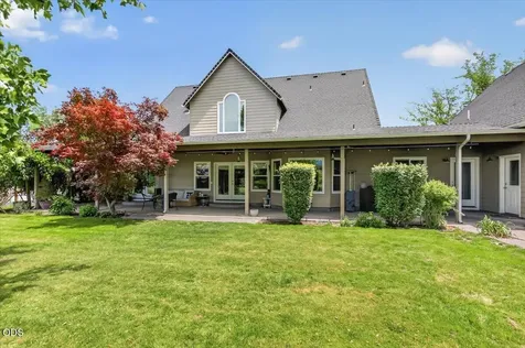 1760 Minear Road Medford OR 97501