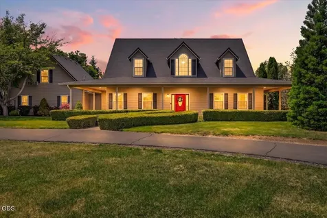 1760 Minear Road Medford OR 97501