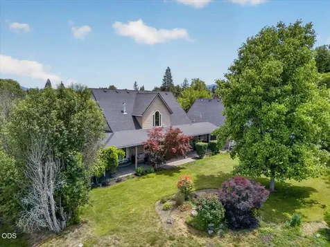 1760 Minear Road Medford OR 97501
