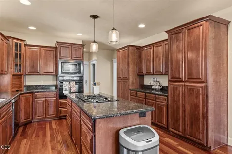 928 Buck Point Street Central Point OR 97502