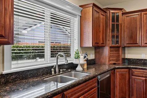928 Buck Point Street Central Point OR 97502