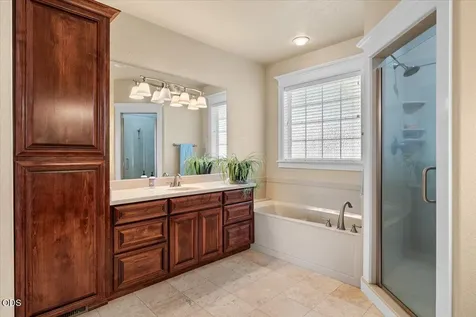 928 Buck Point Street Central Point OR 97502