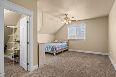 928 Buck Point Street Central Point OR 97502