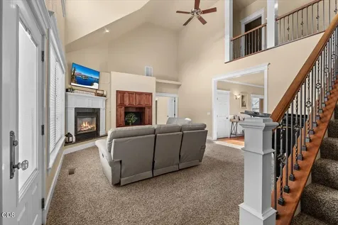 928 Buck Point Street Central Point OR 97502