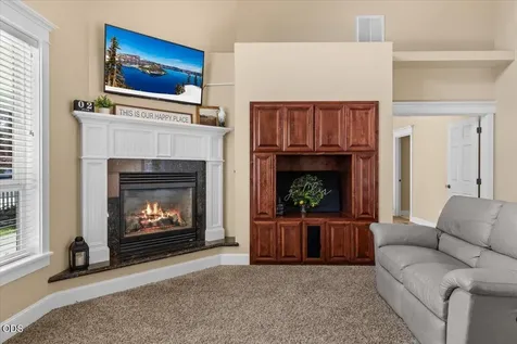 928 Buck Point Street Central Point OR 97502