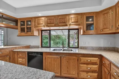 2204 Lampman Road Gold Hill OR 97525