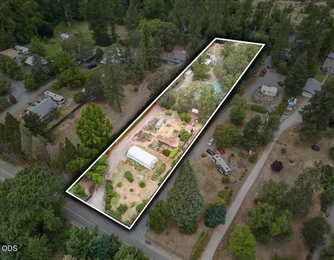 2204 Lampman Road Gold Hill OR 97525