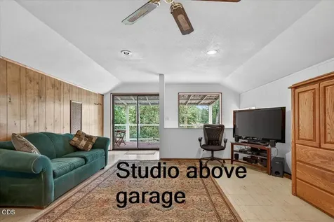 2204 Lampman Road Gold Hill OR 97525