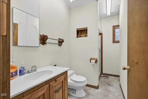2204 Lampman Road Gold Hill OR 97525